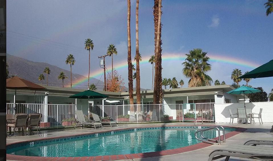 The Villas Of Palm Springs Exterior photo