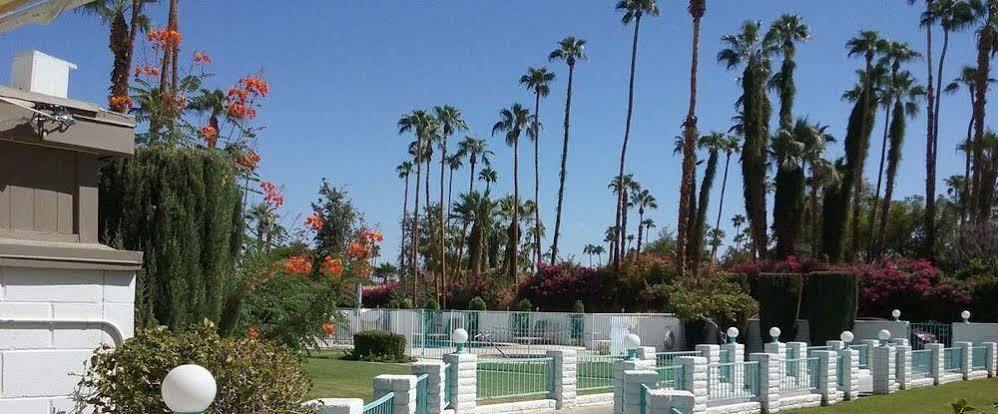 The Villas Of Palm Springs Exterior photo